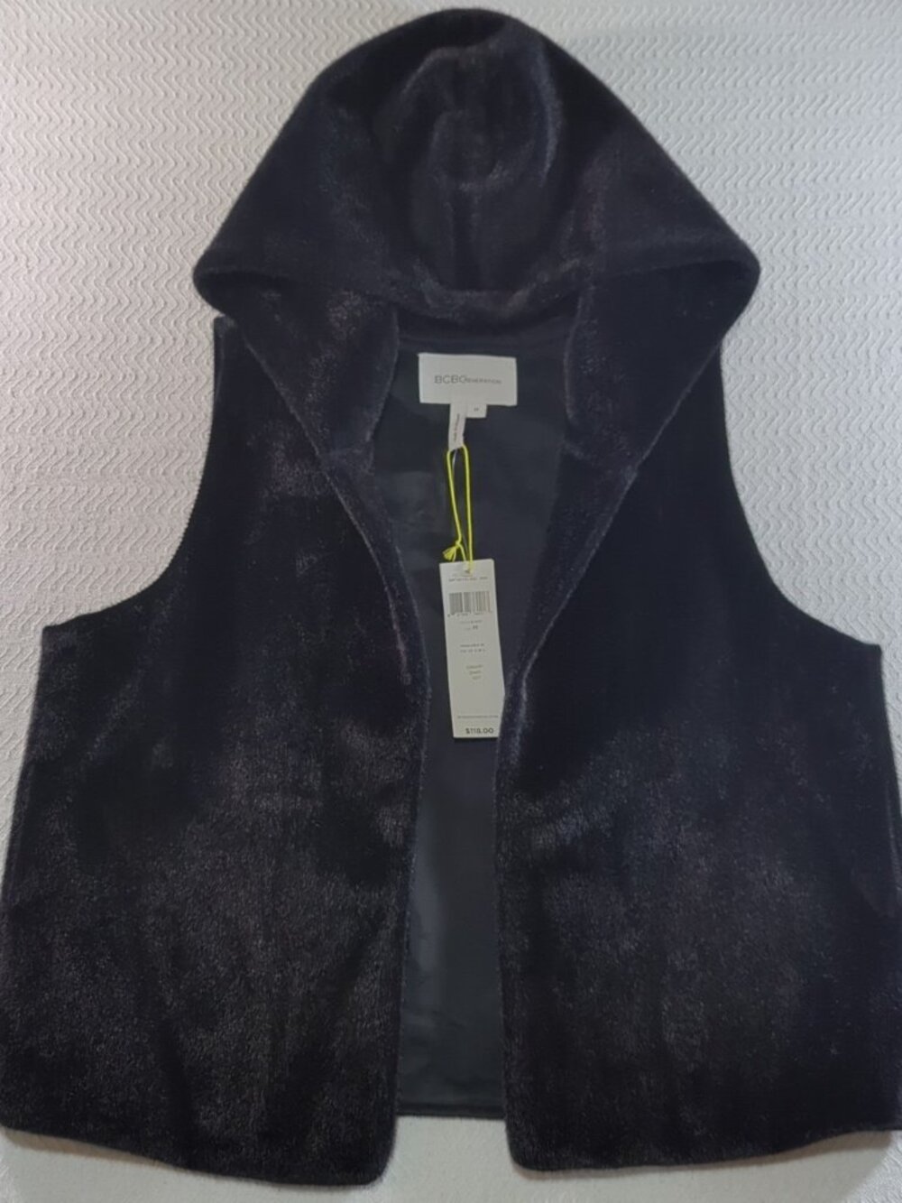NWT BCBGeneration Black Faux Fur Hooded Cropped Vest Jacket - Size Medium